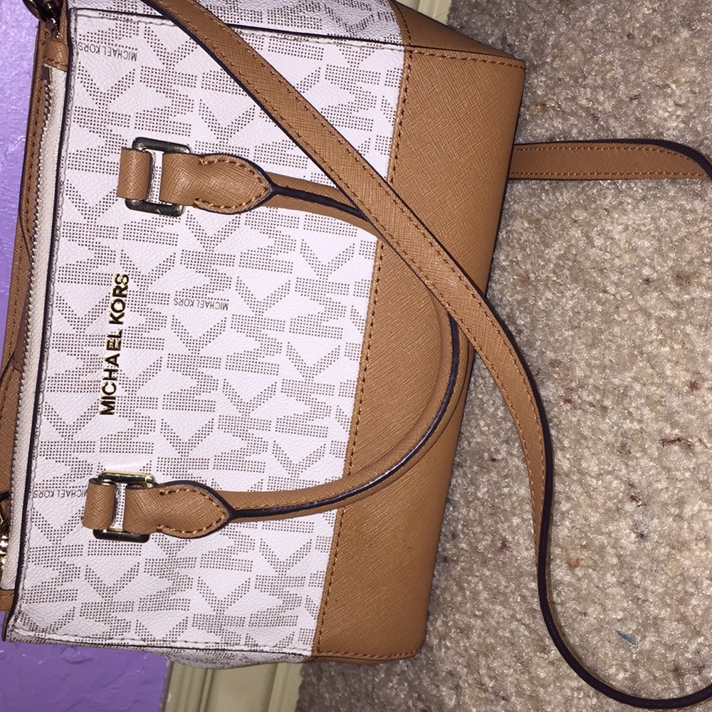 Michael Kors purse